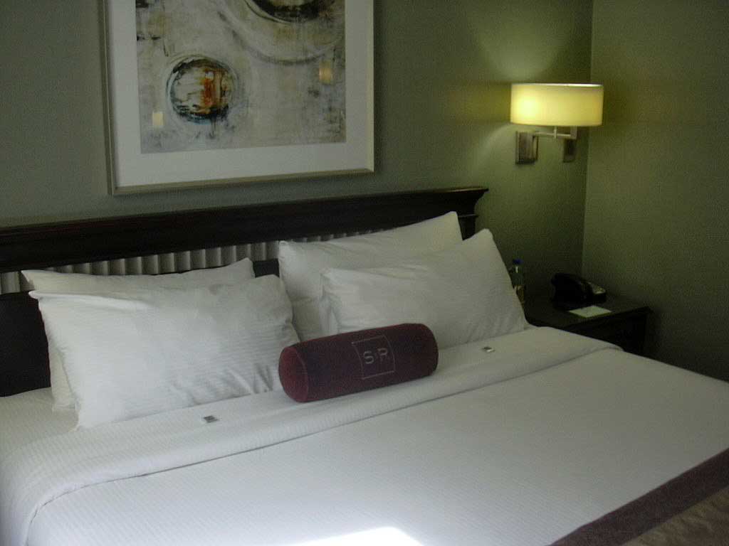 St. Regis Hotel, Vancouver, bed